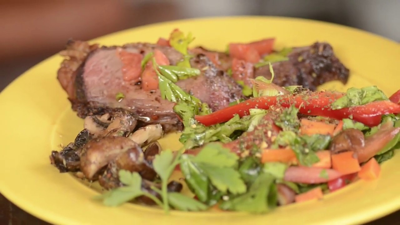 Picana a la Parrilla con Hongos Portobello y Ensalada (Receta) YouTube