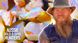 The Bushmen Score Potch Opal After Being Raided by Thieves | Outback Opal Hunters