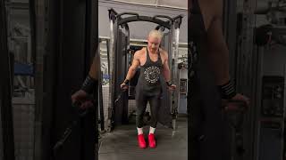 Celebrity Do THIS to level up your BICEP CURLS 💪🏻🔥  #biceps #gymtips Profile