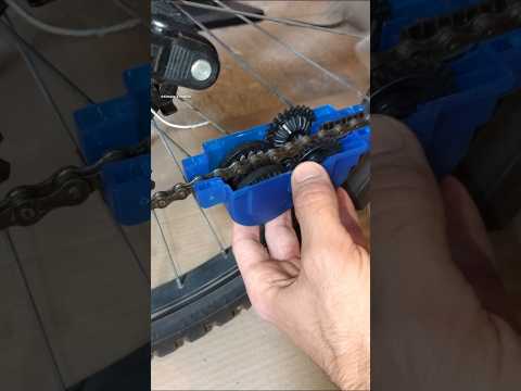 Cyclists, This Bicycle Chain Cleaning Trick Might Come in Handy #bike #cycling #tips #tricks
