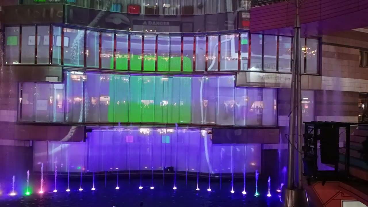 The Canal City Hakata Fountain Show (4/4)