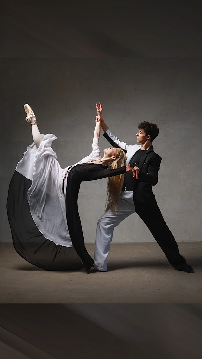 🇺🇦 Model poses for photoshoot📸 Ballet. Model Anna and Artem