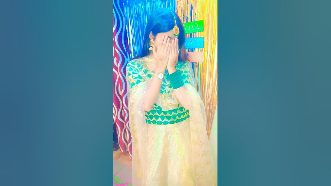 Mehandi hai Rachne wali - Alka yagnik || look 2-Mehandi ||#trending #viral #shorts #ytshorts #like