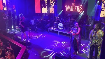 The Wailers - Three Little Birds (live in Fort Lauderdale 042823)