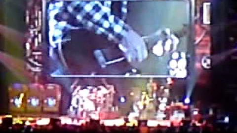 rush time machine tour 18 5 11 manchester  leave that thing alone