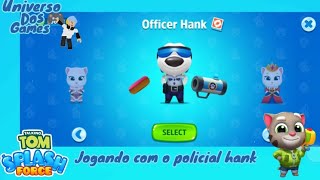 jogando com o policial 👮‍♂️ hank talking tom splash force universo dos games 🎮