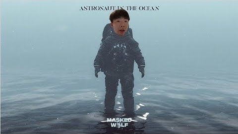 ASIAN ASTRONAUT IN THE OCEAN #shorts