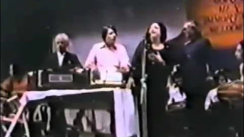 Noor Jehan Live Awaaz De Kahan Hai 1982