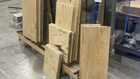 Horizontal insulated bee hive build