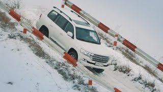 Школа внедорожной езды. Учимся спускаться с горы