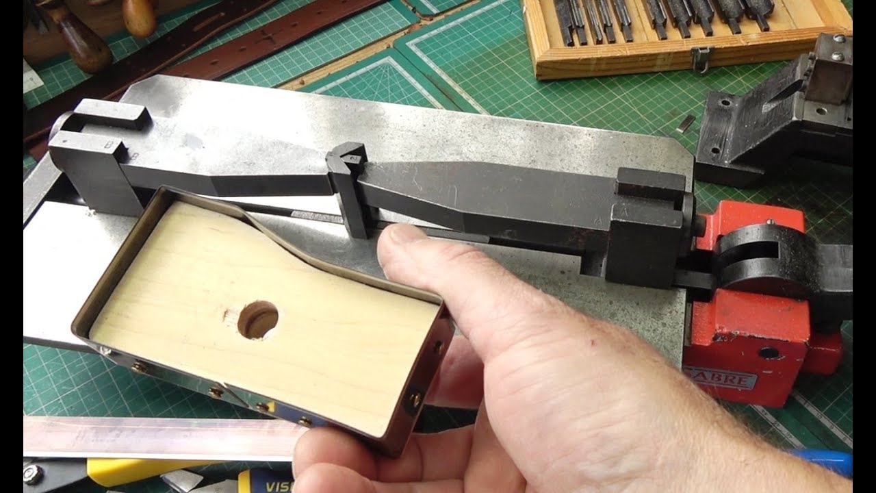 Leathercraft: Making Steel Rule Clicker Dies For Leather Wallets 