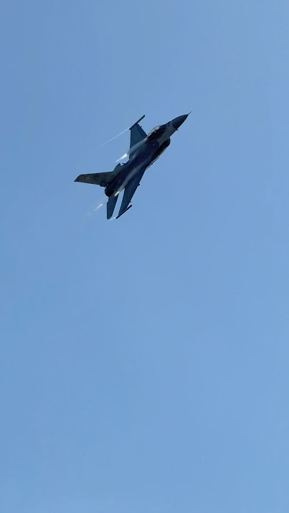 F-16 Demo at Sun N’ Fun! #f16 #aviation