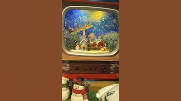 Cracker Barrel Santa TV glitter globe