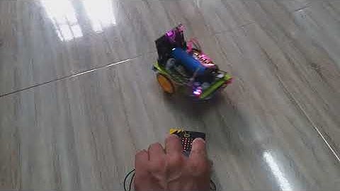 XE ROBOT ĐIỀU KHIỂN BẰNG MICROBIT