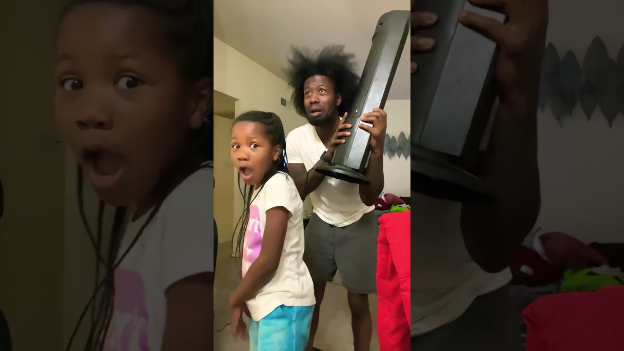 Who's at the door???? #comedy #funny #motivation #memes #jokes #stitchtricks #comedyfilms #trending