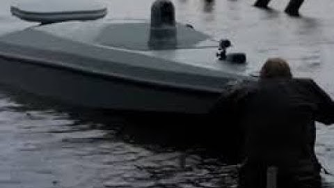 Explainer HOE OEKRAÏNE EEN MILJARDEN-ONDERZEEËR SLIJPTE MET EEN GOEDKOPE DRONE 💥(Strategische Schok)