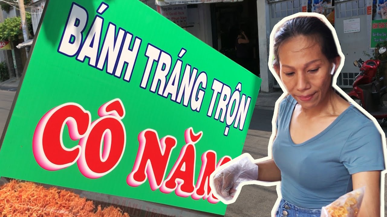 Cô Năm – Bánh tráng trộn đắt khách NHẤT Sài Gòn – Nói chuyện cực dễ thương – 7 phục vụ không xuể