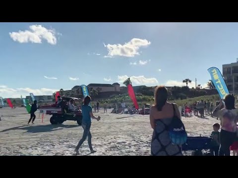 Skydiving Santa hurt in hard landing on Cocoa Beach