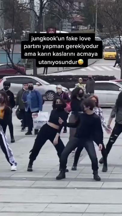 Jungkook yüzünden Fake Love şarkısında karın kaslarımı açmam gerekiyo 😅 #shorts