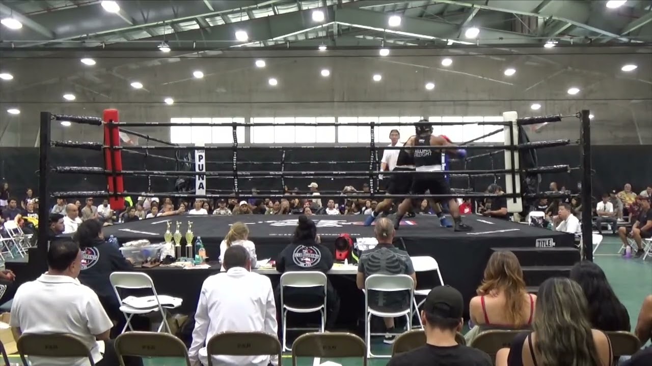 Tavian Hallums VS Nick Pechenyuk