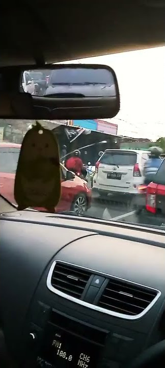 story wa nyetir mobil macet