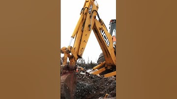Making every job look easy. That’s the #JCB backhoe. 🙌 #JCBBackhoe #ConstructionLife #Hardworking