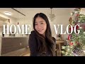 DECORATING MY CHRISTMAS TREE APARTMENT Sentimental Vlog