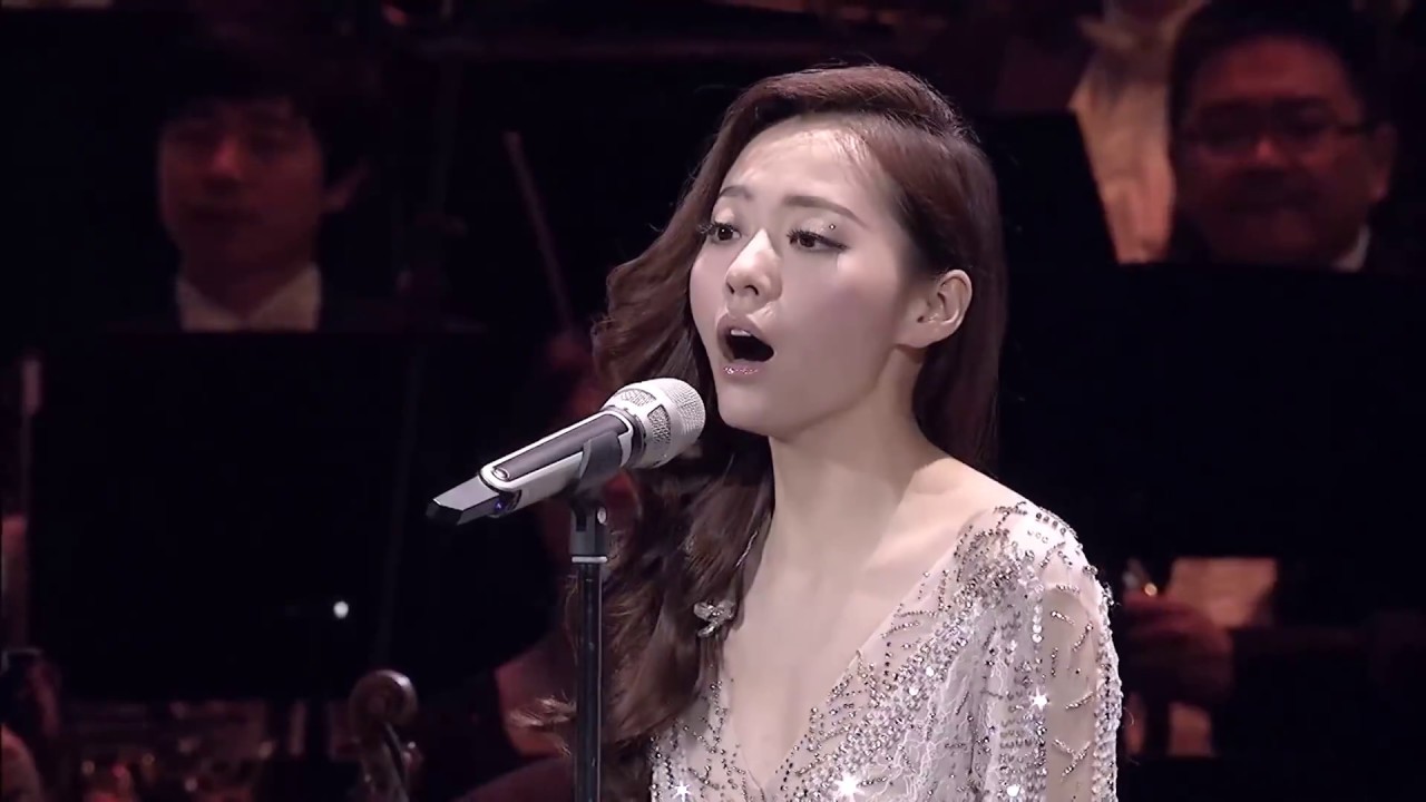 Jane Zhang 张靓颖 sings "The Diva Dance", the impossible song for a human  being. - YouTube
