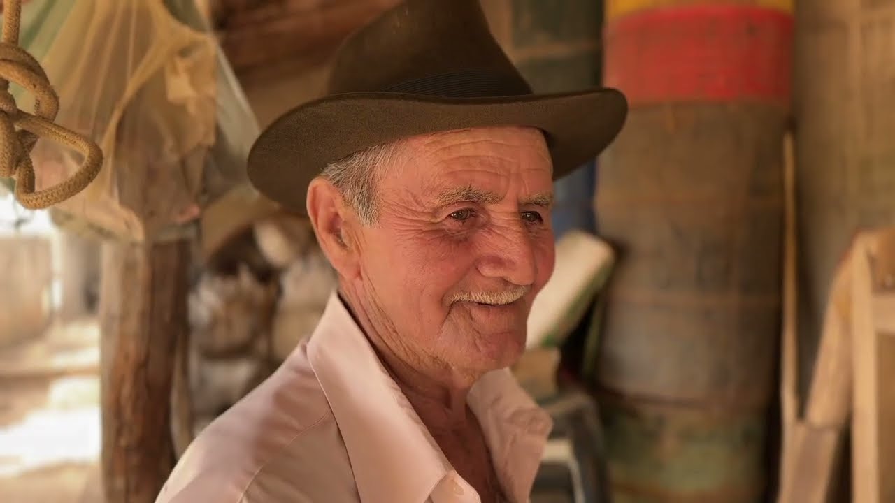 O CARPINTEIRO QUE MOLDA TRADIÇÕES NORDESTINAS