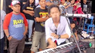 Penampilan Perdana RAFI DA4 dengan grup band Reggaenya RUMPUT LAUT