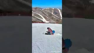 a beautiful snowboard carving