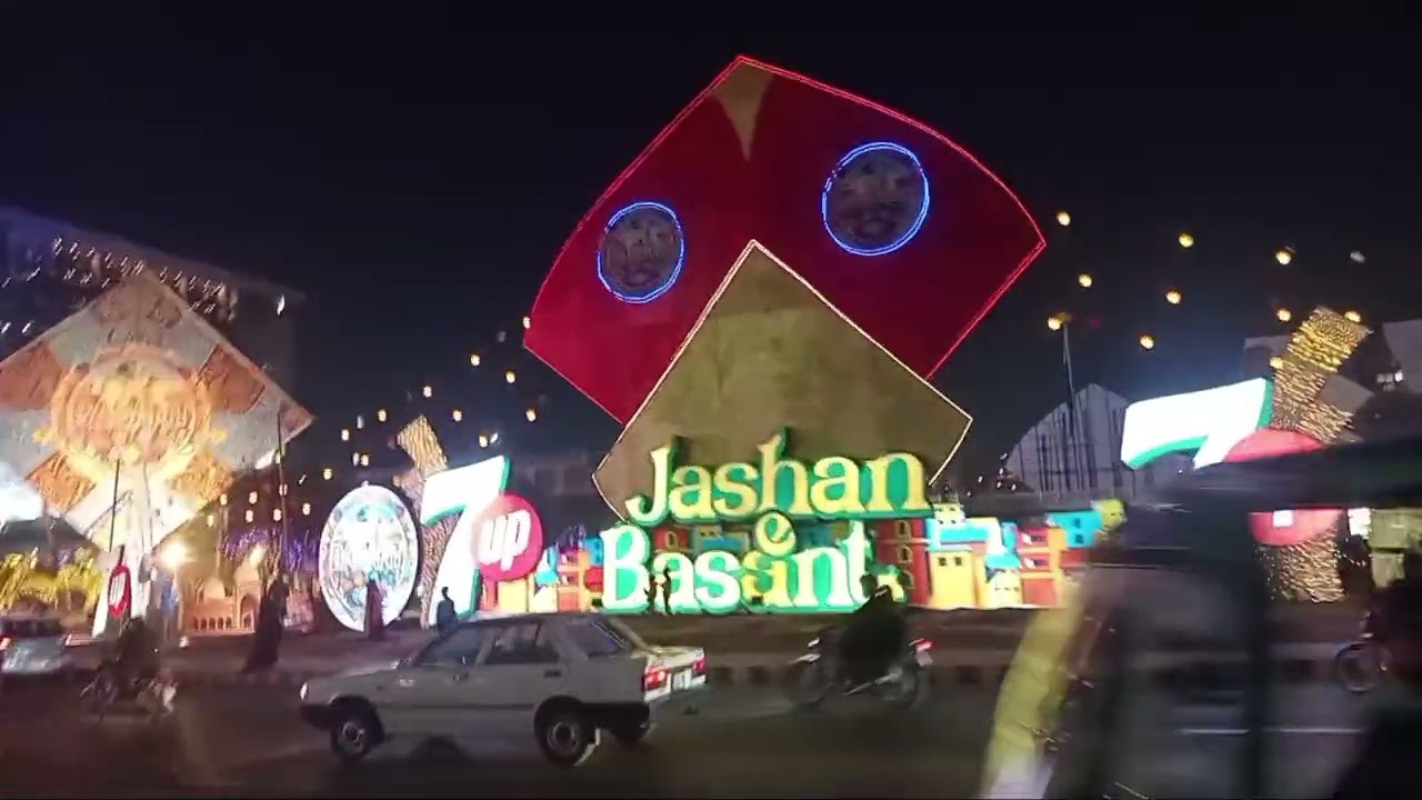 Cue cinma visit lahore | first time watch o makhna film on cinma | first time cinma experience 