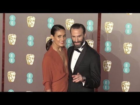 Vídeo: Patrimoni net de Joseph Fiennes: Wiki, Casat, Família, Casament, Sou, Germans