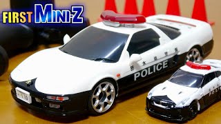 部屋で遊べるラジコン ファーストミニッツ 京商 Honda NSX 栃木県警察本部高速道路交通機動隊 1/28