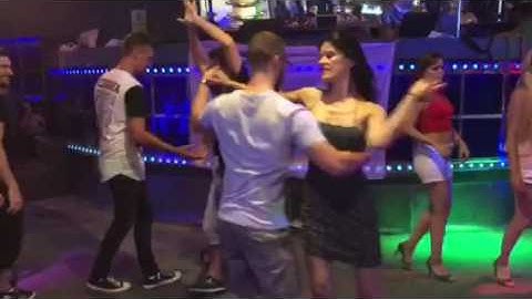 Rueda Cunpleaños Ana Milovanovic en Zich Puerto Olimpíco ZoukLambada Bcn