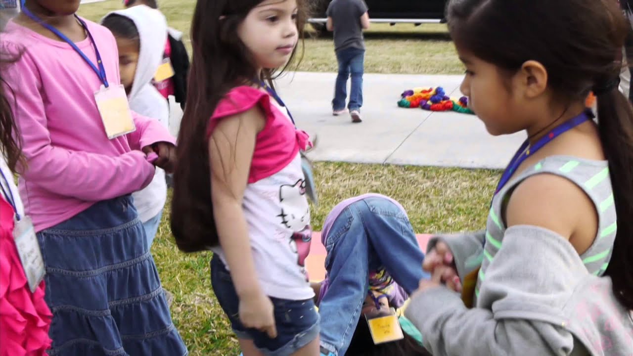 Time Machine - Outside Conflict Resolution Moment in PreK - YouTube