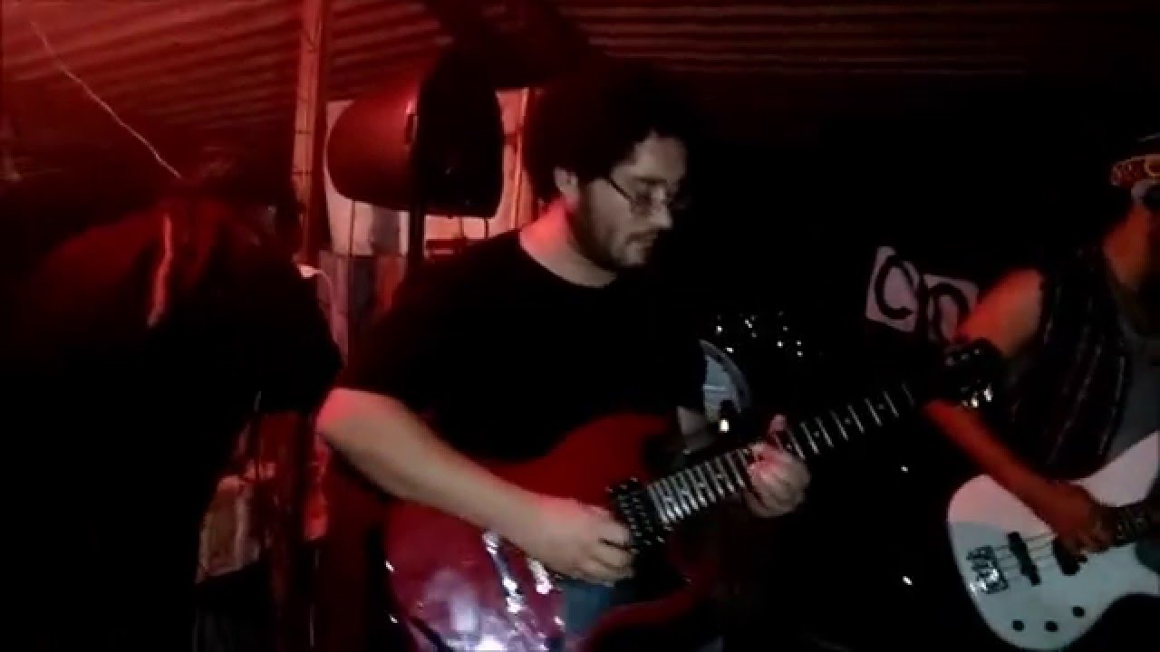 Watch A Capitália toca no seu quintal. House Mouse 30-01-2016 on YouTube Watch A Capitália toca no seu quintal. House Mouse 30-01-2016 on YouTube