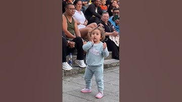 Thumbnail of Hermosa niña bailando #papasito de @KarolG
