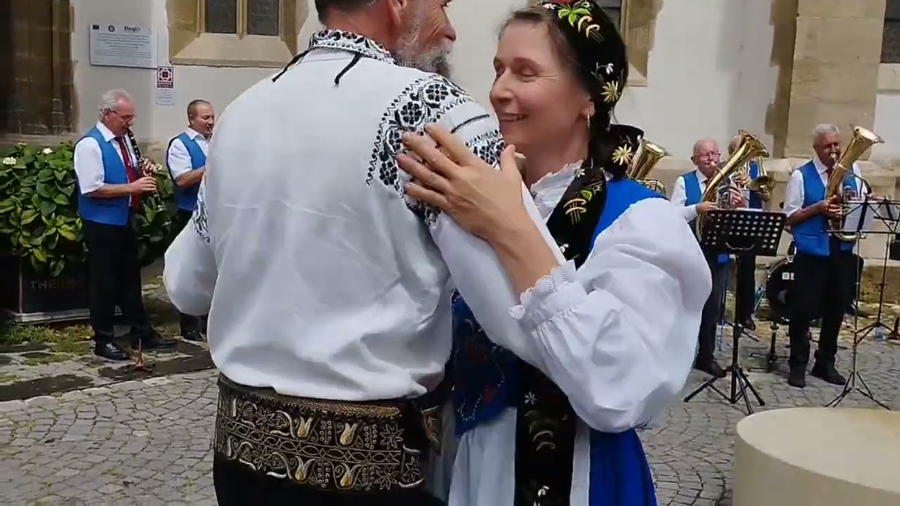 Siebenbürger Blaskapelle Nürnberg - Bis bald auf Wiedersehn (vor der Kirche)
