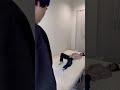 朝弱い人質