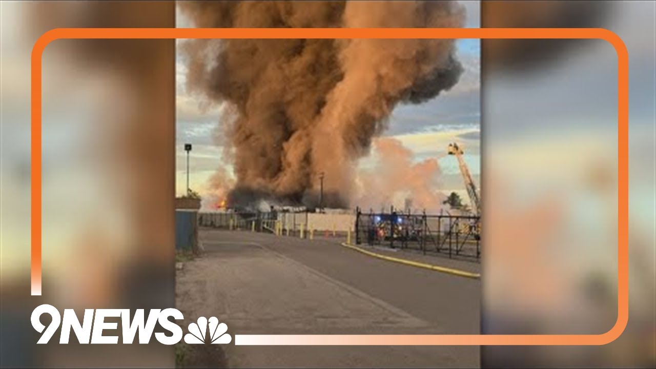 Crews battle warehouse fire in Commerce City Saturday morning - YouTube