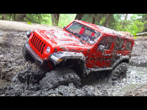 JLU STUCK in THICK MUD! 2020 AXIAL SCX10 3 PORTAL & DIG 4x4 Trail Ready JEEP - RTR | RC ADVENTURES