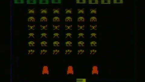 Geeky Clip -- ALIENS LANDED! 4-bit Space Invaders (Atari 2600) #SpaceInvaders
