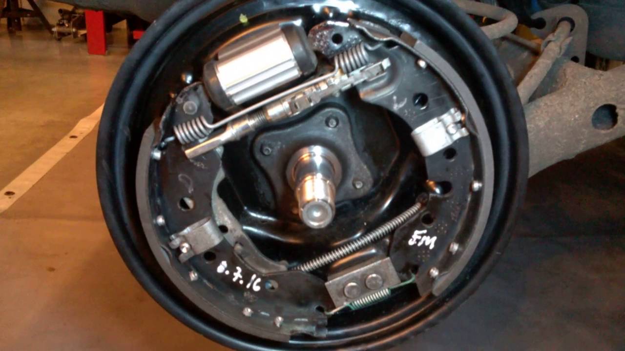 Renault Clio Frenos taller cerrajeria aire acondicionado kilometraje