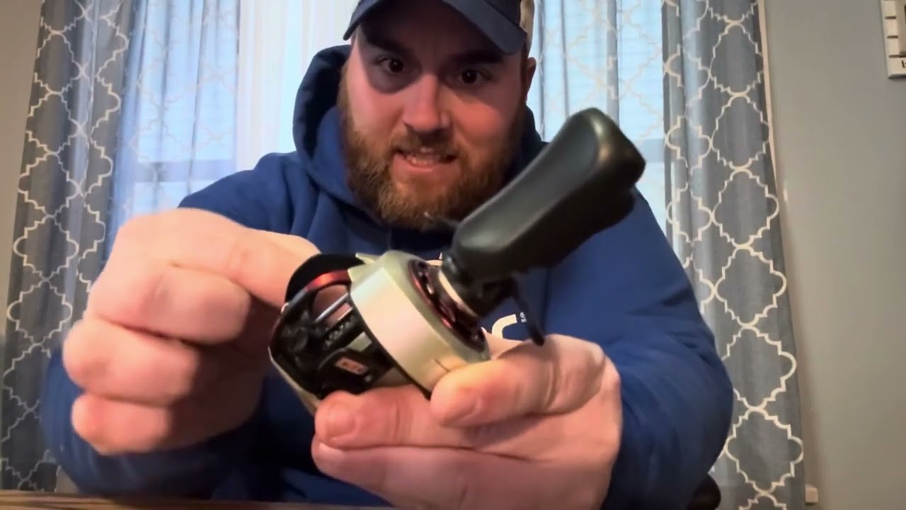 How to oil your spinning and baitcast reels for bass fishing
