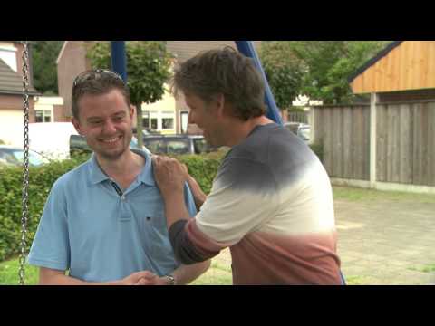 Goed gesprek tussen Sebastiaan en Erik (deleted scene) | Wie Trouwt Mijn Zoon?