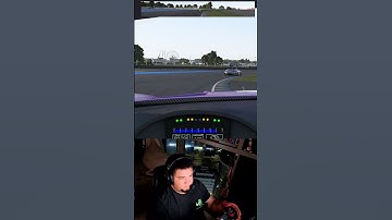overtaking made easy #lemansultimate #simracing #pcgaming #simracingsetup #racing #shorts #fyp