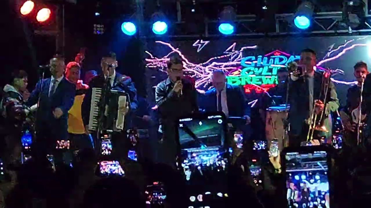 Mueve Tus Caderas - Uriel Lozano - Recital En Vivo - Brewhouse Mar del Plata 2024