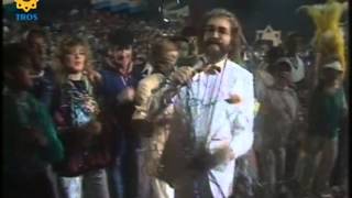 Download Lagu Arie Ribbens - Spring maar achterop MP3