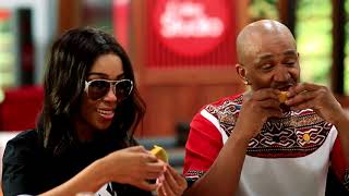 Mafikizolo taste a famous Kenyan snack for the first time.